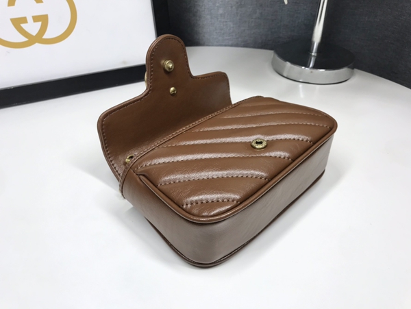 激安グッチバッグコピー角部分ディテール